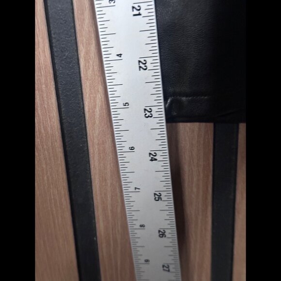 Abercrombie & Fitch Pants 28 / 6 Short Black Vegan Leather Ankle Straight Ultra - Picture 5 of 8